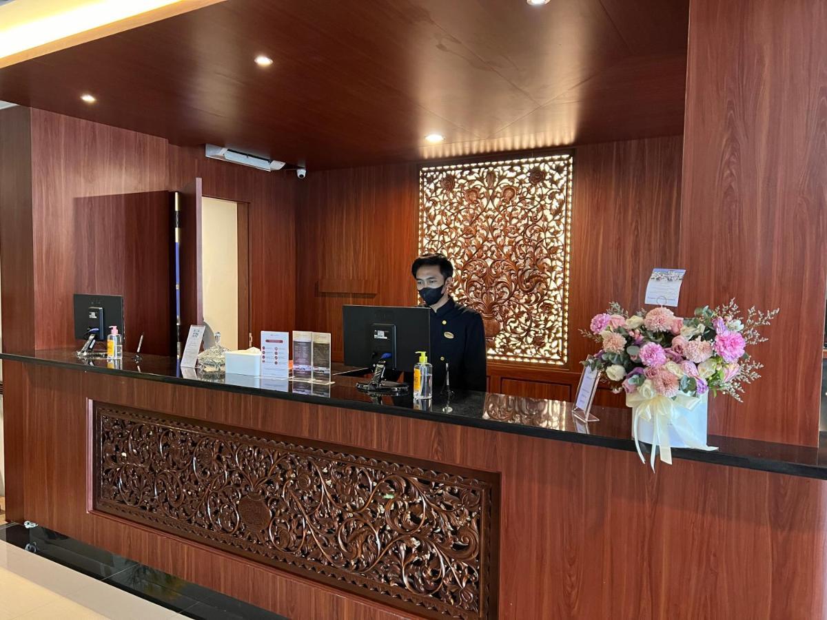 Le Semar Hotel Karawaci Dahung Exterior photo