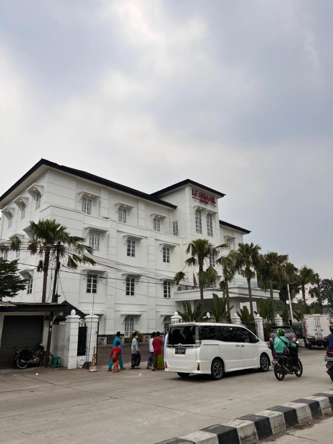 Le Semar Hotel Karawaci Dahung Exterior photo